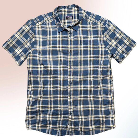 Patagonia Organic Cotton Blue & Cream Plaid Short Sleeve Button Down Size Medium - Picture 1 of 6